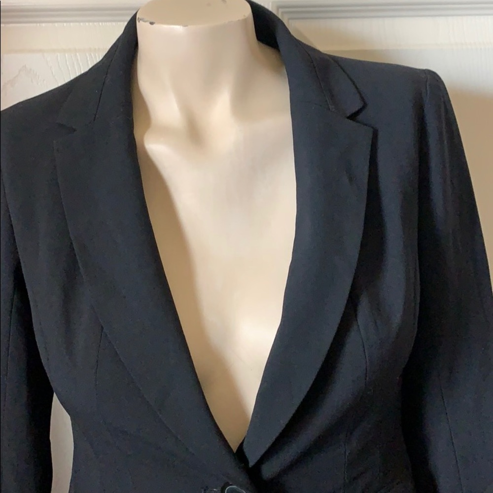 One-Button Blazer - Picture 2 of 5